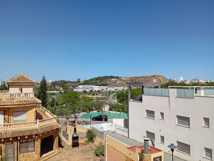 2 slaapkamer Huis te koop in Guardamar del Segura met zwembad garage - € 269.000 (Ref: 10050948)