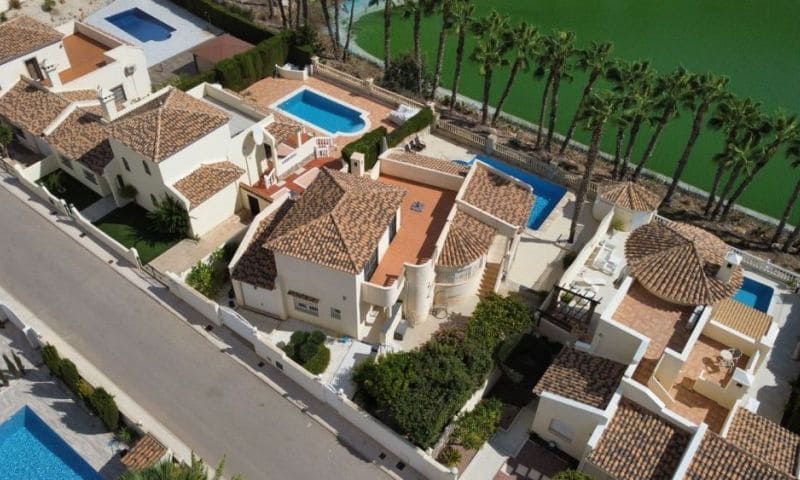 3 bedroom Villa for sale in Orihuela with pool garage - € 579,995 (Ref: 10050950)