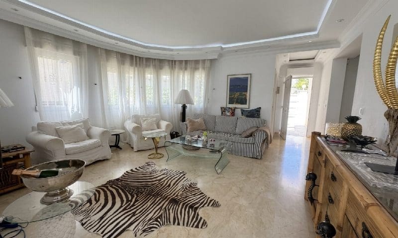 3 bedroom Villa for sale in Orihuela with pool garage - € 579,995 (Ref: 10050950)