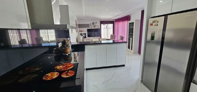 3 makuuhuone Huvila myytävänä paikassa Los Montesinos mukana uima-altaan - 420 000 € (Ref: 10050953)