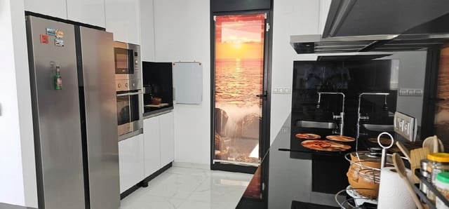 3 makuuhuone Huvila myytävänä paikassa Los Montesinos mukana uima-altaan - 420 000 € (Ref: 10050953)
