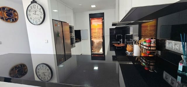 3 makuuhuone Huvila myytävänä paikassa Los Montesinos mukana uima-altaan - 420 000 € (Ref: 10050953)
