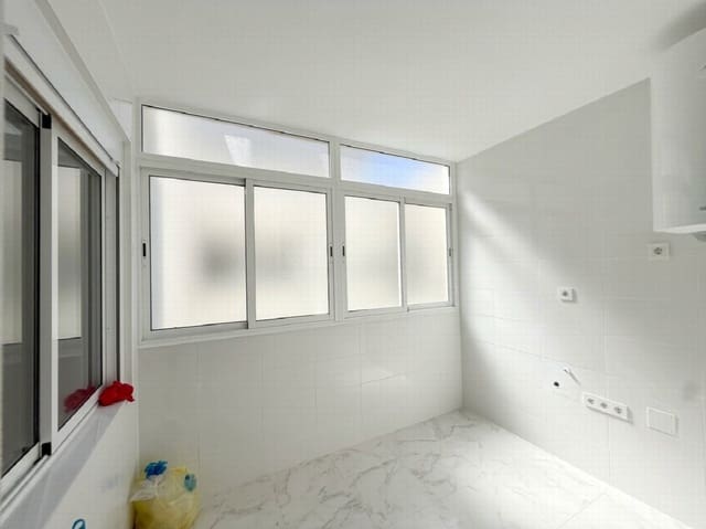3 quarto Apartamento para venda em Parque de las Naciones, Torrevieja - 249 900 € (Ref: 10050954)