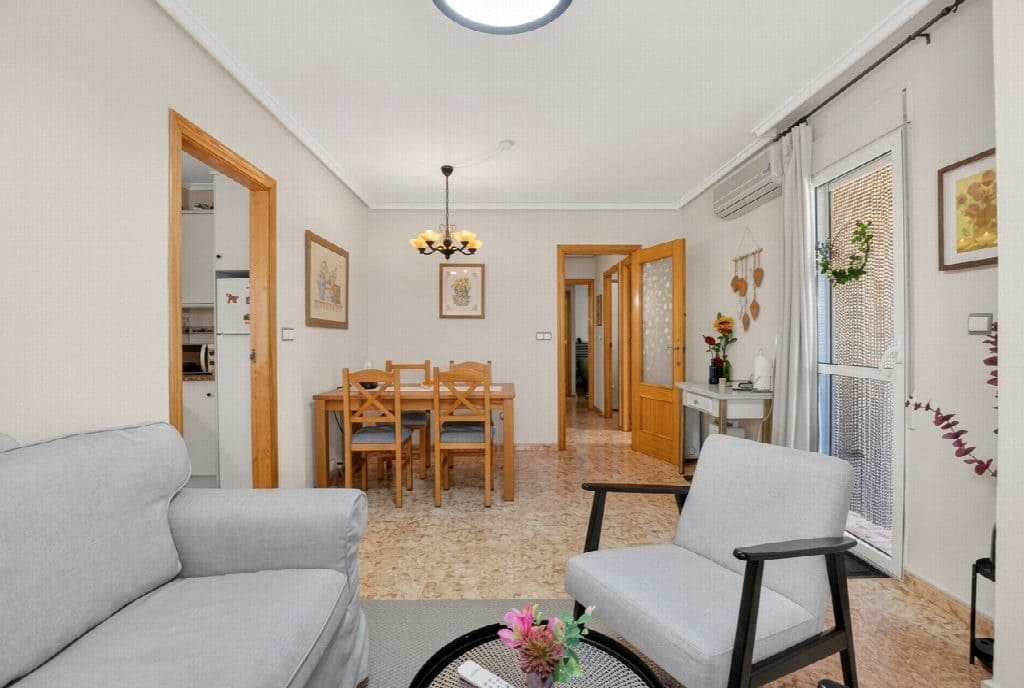 3 soveværelse Lejlighed til salg i Torrevieja med swimmingpool - € 159.000 (Ref: 10050957)