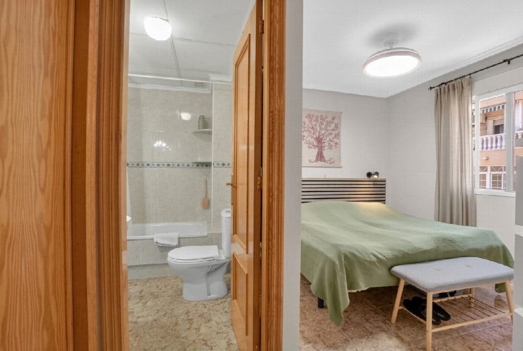 3 soveværelse Lejlighed til salg i Torrevieja med swimmingpool - € 159.000 (Ref: 10050957)