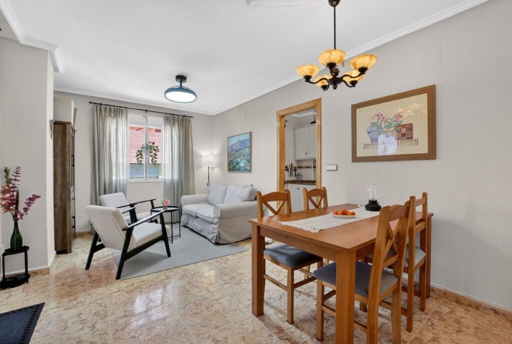 3 soveværelse Lejlighed til salg i Torrevieja med swimmingpool - € 159.000 (Ref: 10050957)