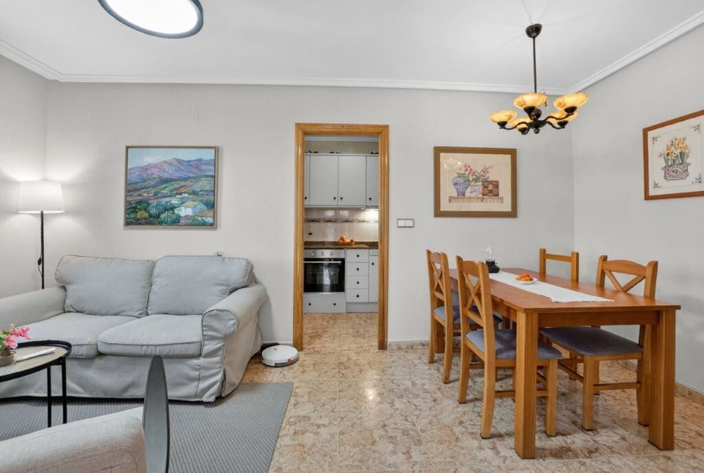 3 soveværelse Lejlighed til salg i Torrevieja med swimmingpool - € 159.000 (Ref: 10050957)