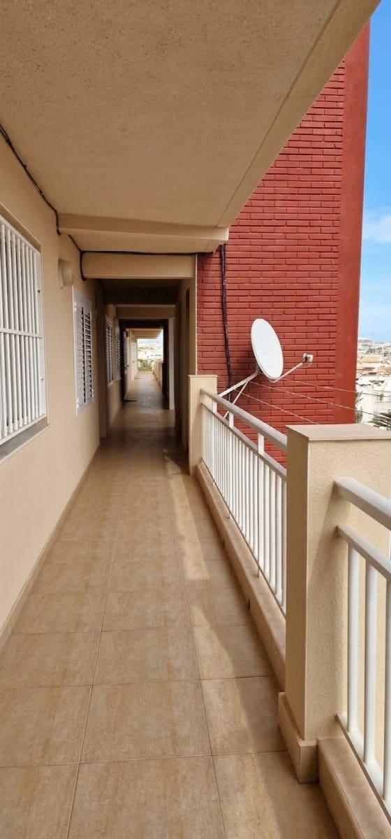 2 makuuhuone Huoneisto myytävänä paikassa Torrevieja - 299 000 € (Ref: 10050963)