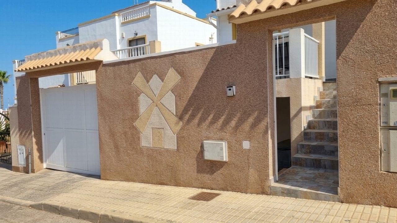 6 Zimmer Haus zu verkaufen in Orihuela mit Pool - 280.000 € (Ref: 10050964)