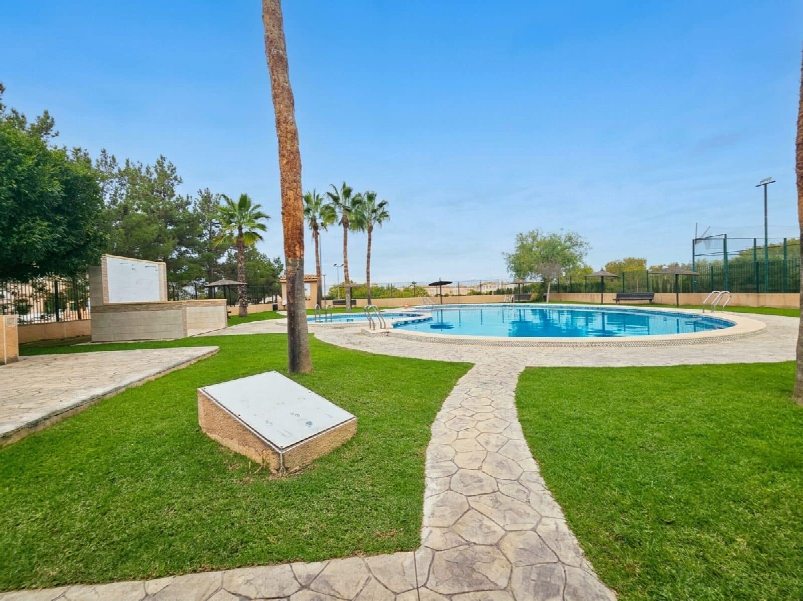 6 Zimmer Haus zu verkaufen in Orihuela mit Pool - 280.000 € (Ref: 10050964)
