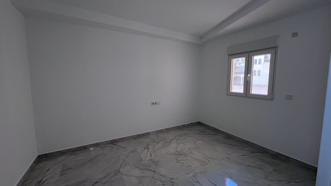2 chambre Bungalow à vendre à Torrevieja avec piscine garage - 250 000 € (Ref: 10050968)