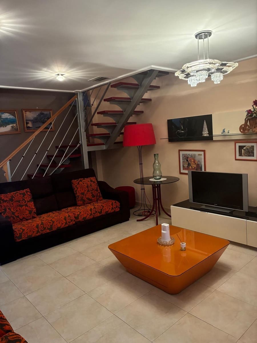3 bedroom Townhouse for sale in Algorfa - € 269,500 (Ref: 10050971)