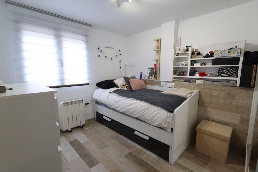 4 makuuhuone Huoneisto myytävänä paikassa Orihuela mukana 
autotalli - 330 000 € (Ref: 10050985)