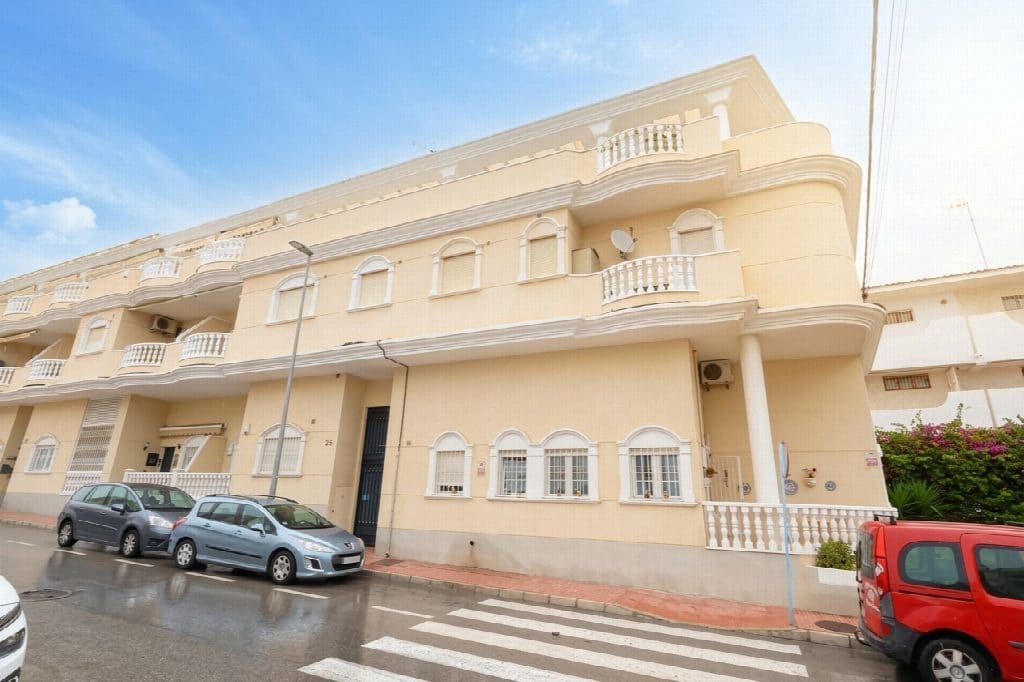 3 makuuhuone Huoneisto myytävänä paikassa Torrevieja - 275 000 € (Ref: 10050993)