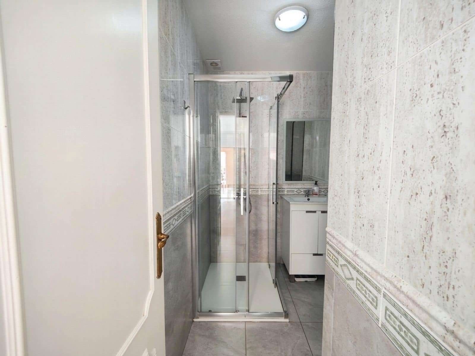 2 slaapkamer Appartement te koop in Torrevieja met zwembad - € 215.000 (Ref: 10050999)