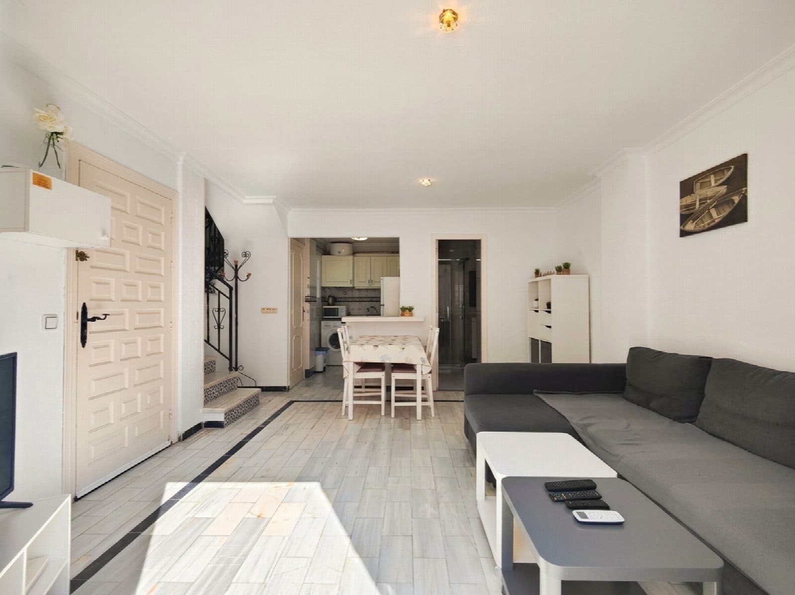 2 slaapkamer Appartement te koop in Torrevieja met zwembad - € 215.000 (Ref: 10050999)