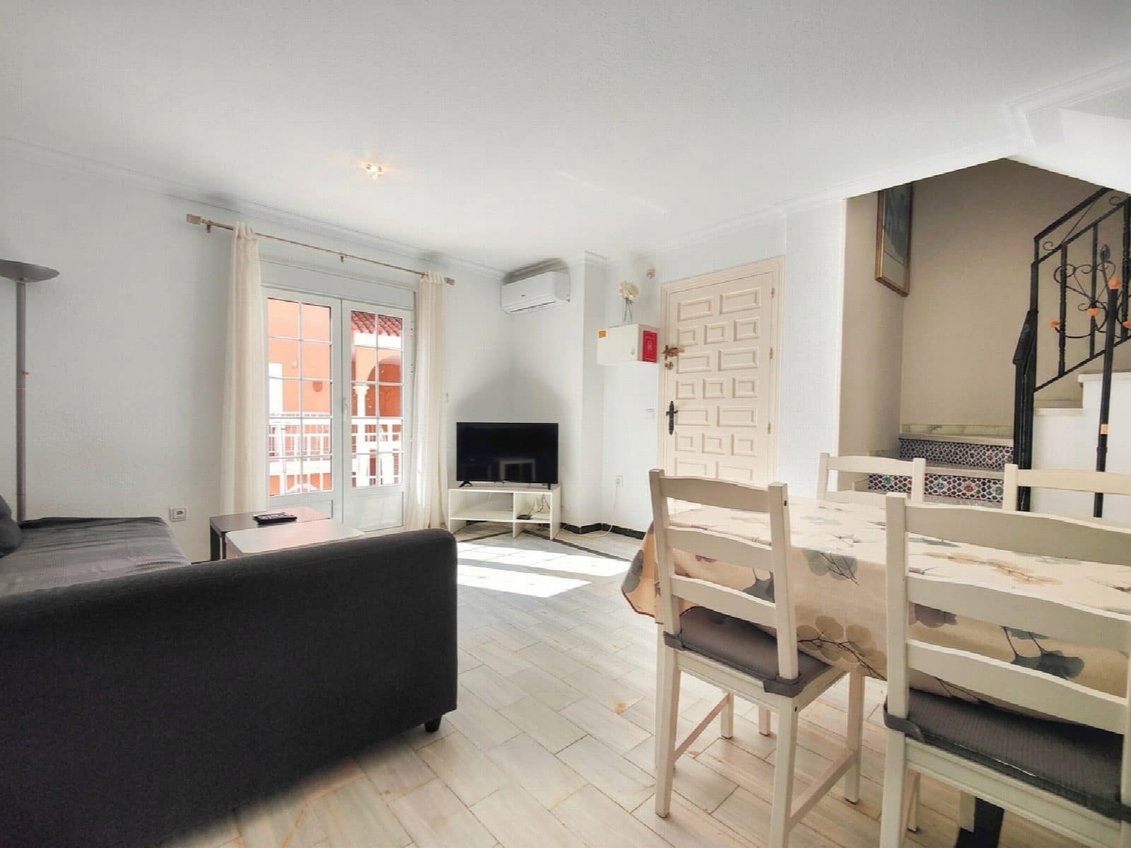 2 slaapkamer Appartement te koop in Torrevieja met zwembad - € 215.000 (Ref: 10050999)