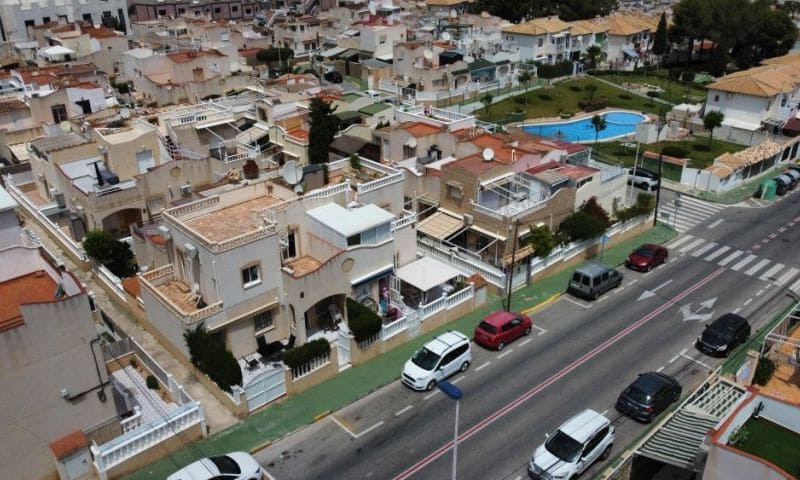 3 chambre Appartement à vendre à Torrevieja avec piscine - 236 995 € (Ref: 10051005)