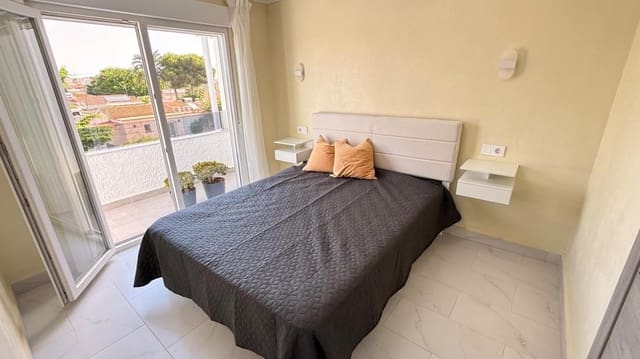 Casa de 3 habitaciones en Nueva Torrevieja, Torrevieja en venta - 259.900 € (Ref: 10051007)