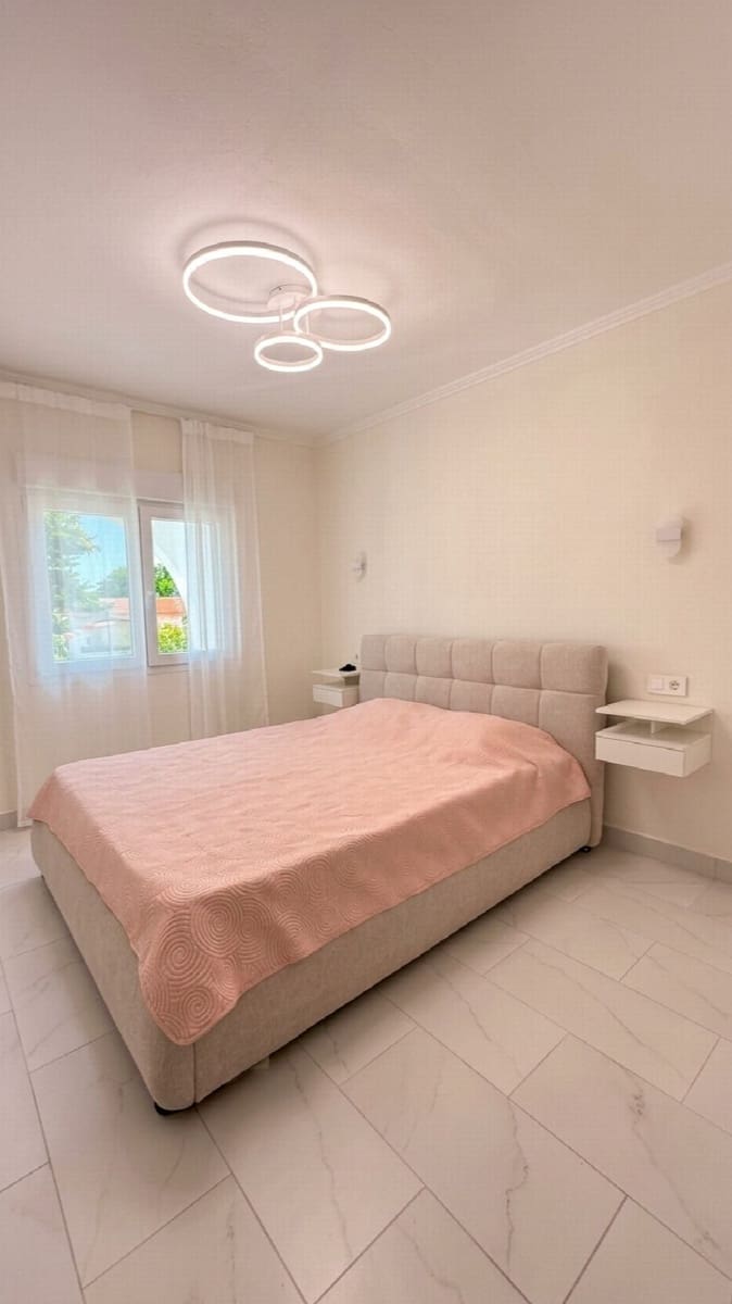 Casa de 3 habitaciones en Torrevieja en venta - 259.900 € (Ref: 10051007)