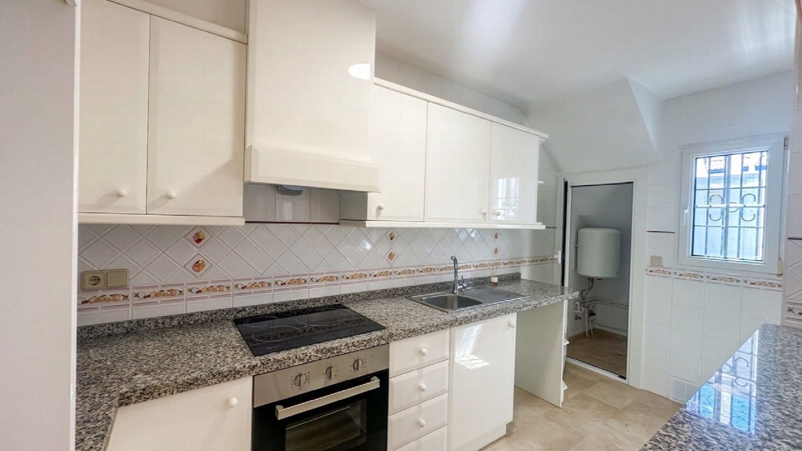 2 bedroom Townhouse for sale in Orihuela with pool - € 215,000 (Ref: 10051024)