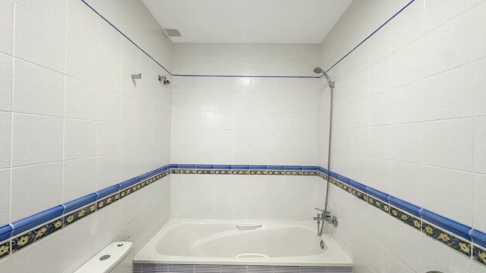 2 bedroom Townhouse for sale in Orihuela with pool - € 215,000 (Ref: 10051024)