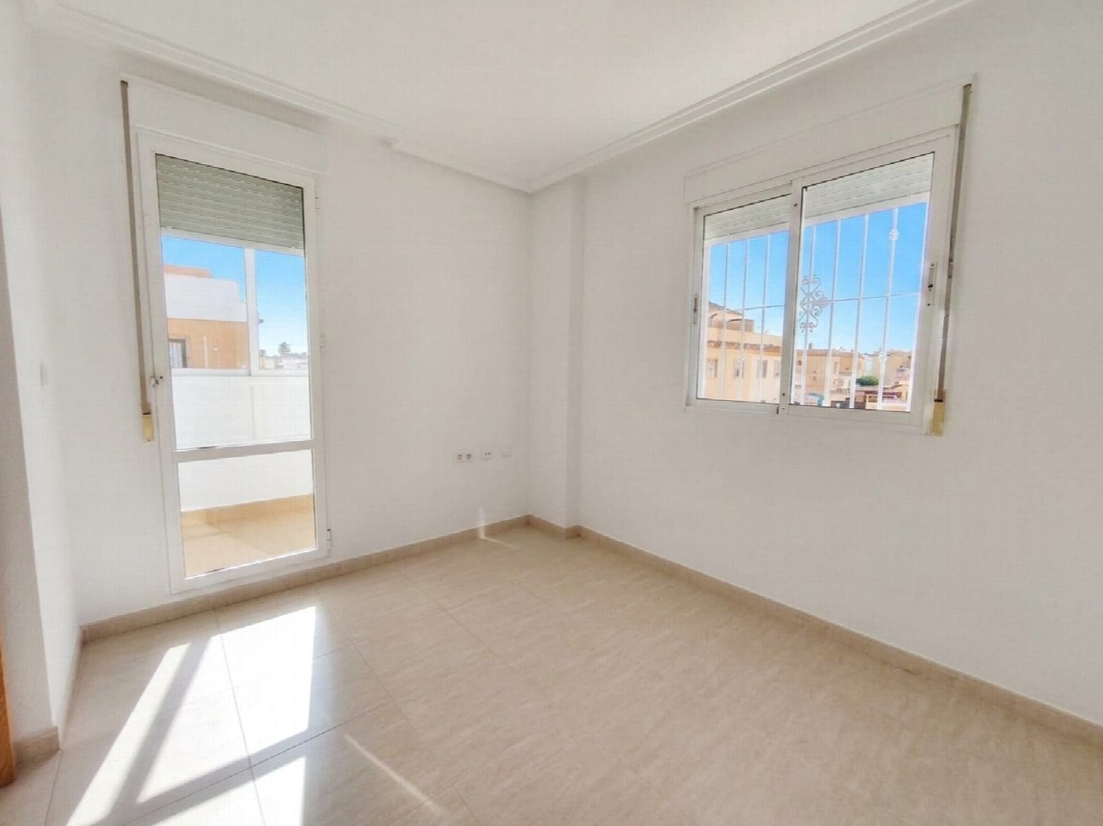 3 bedroom Townhouse for sale in Rojales with pool - € 265,000 (Ref: 10051026)