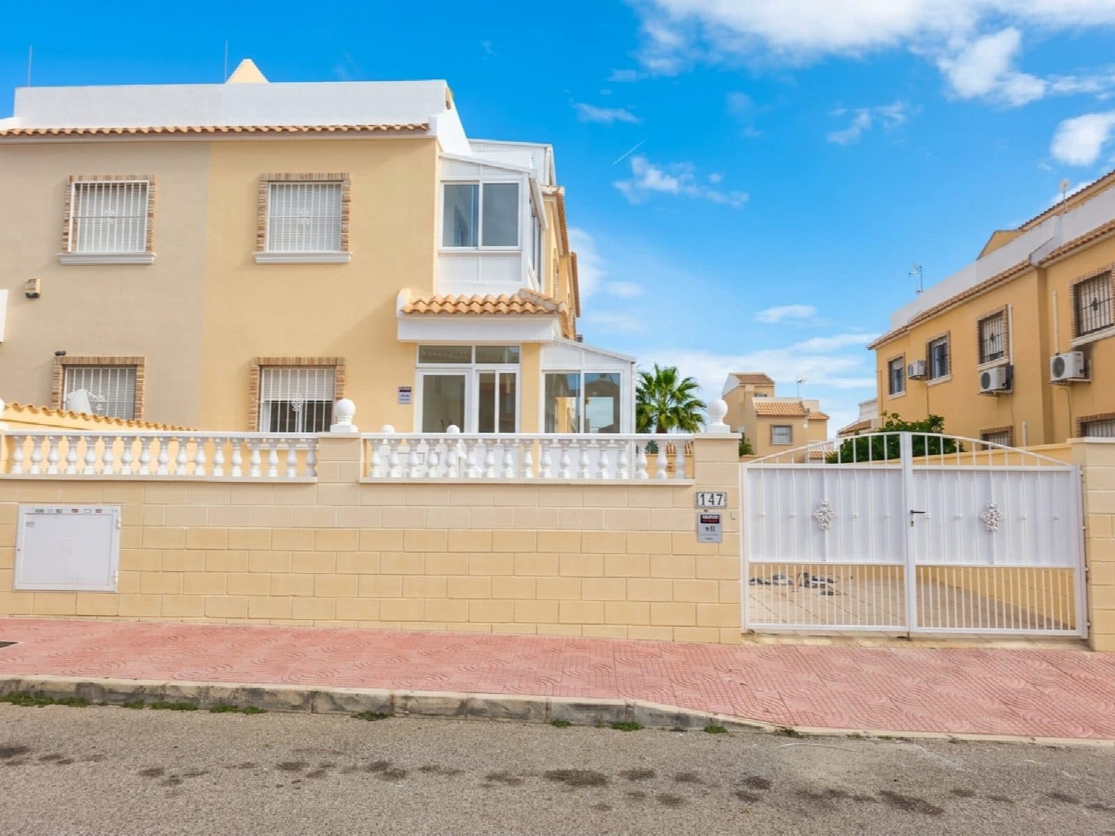 3 bedroom Townhouse for sale in Rojales with pool - € 265,000 (Ref: 10051026)