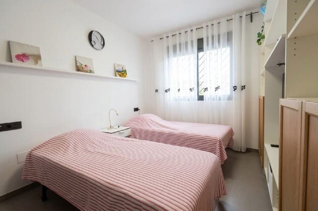 2 sovrum Bungalow till salu i La Zenia, Orihuela med pool garage - 270 000 € (Ref: 10051032)