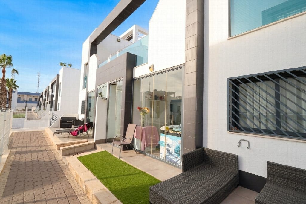2 sovrum Bungalow till salu i Orihuela med pool garage - 270 000 € (Ref: 10051032)