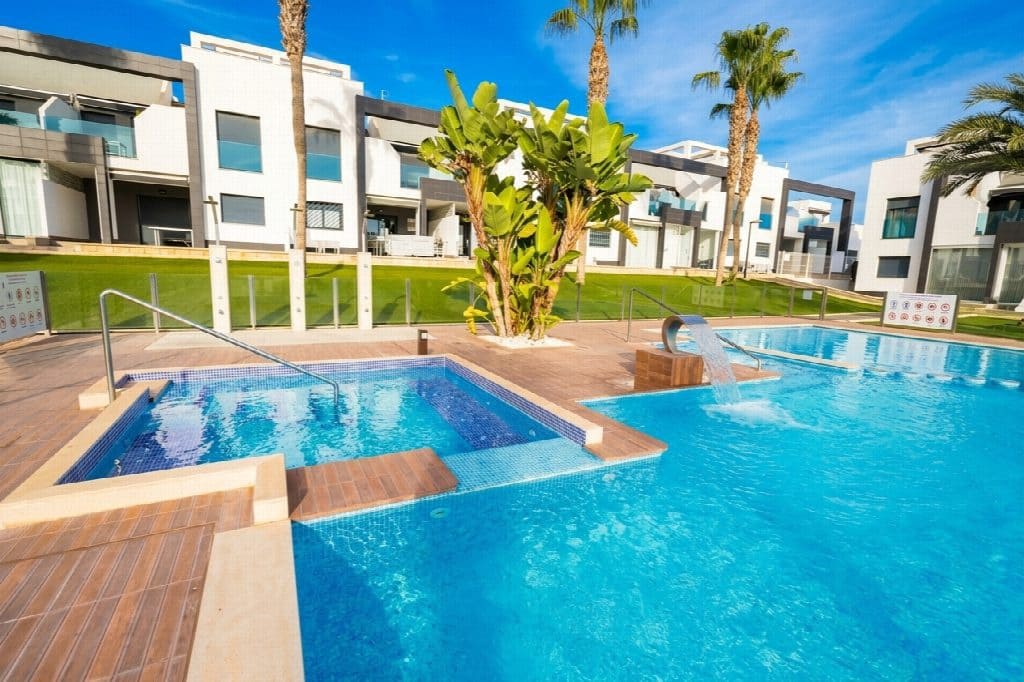 2 sovrum Bungalow till salu i Orihuela med pool garage - 270 000 € (Ref: 10051032)