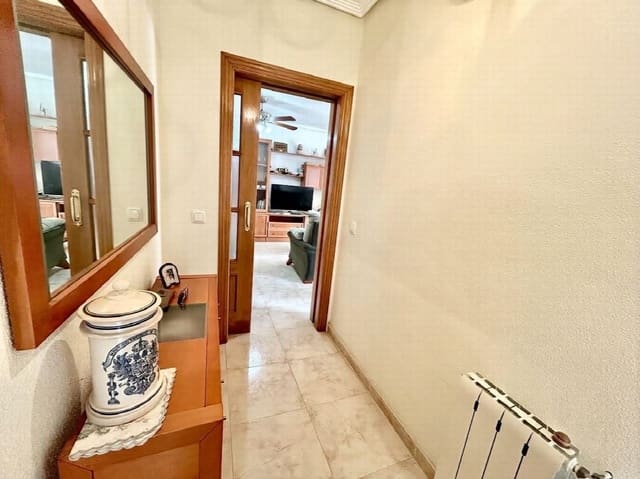 3 makuuhuone Omakotitalo myytävänä paikassa Torre de la Horadada, Pilar de la Horadada mukana 
autotalli - 399 000 € (Ref: 10051038)
