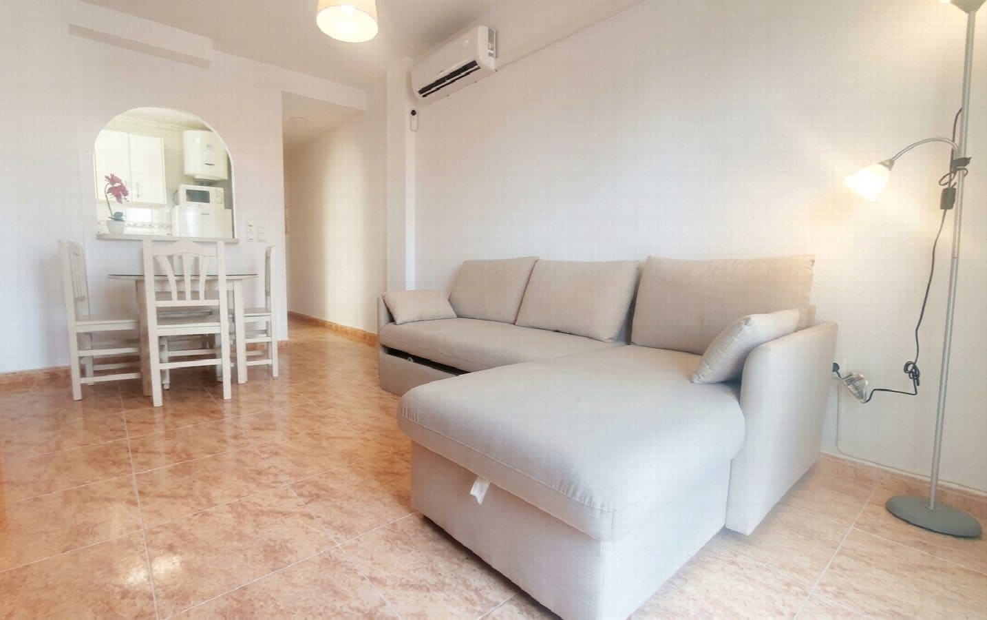 1 bedroom Apartment for sale in Torrevieja - € 179,900 (Ref: 10051039)