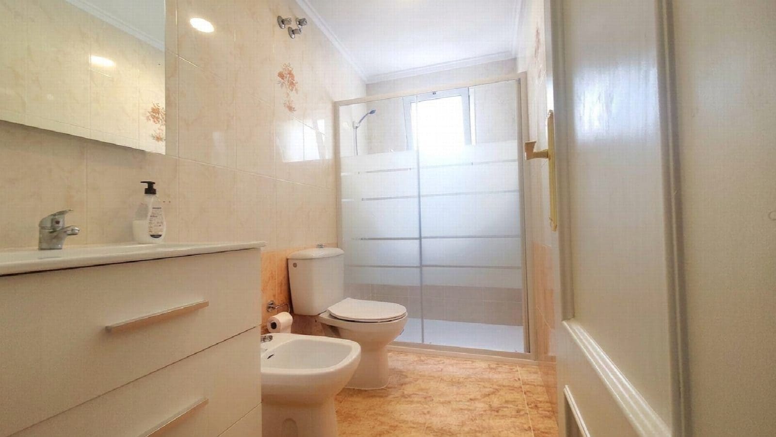 1 bedroom Apartment for sale in Torrevieja - € 179,900 (Ref: 10051039)