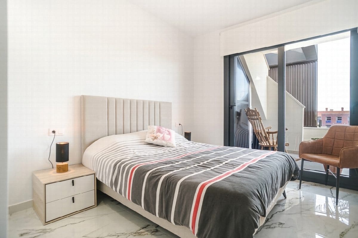 2 soveværelse Lejlighed til salg i Orihuela med swimmingpool garage - € 329.500 (Ref: 10051040)
