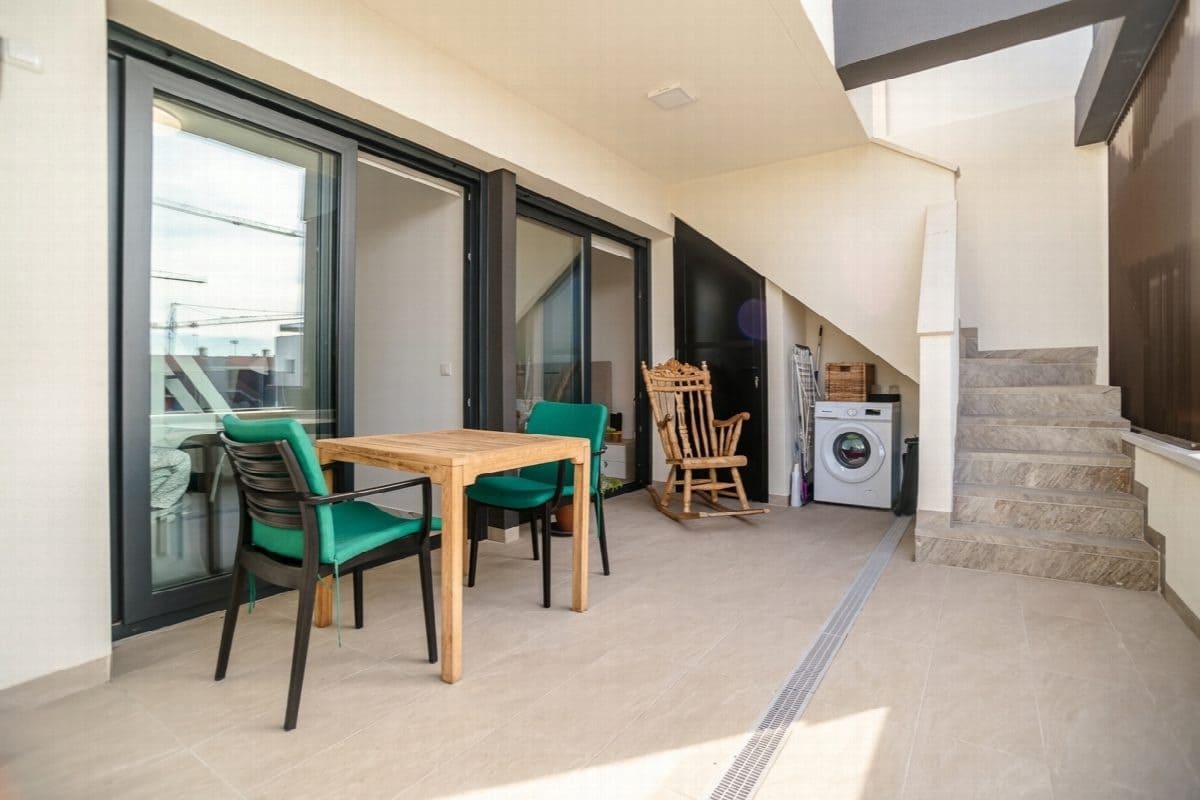 2 soveværelse Lejlighed til salg i Orihuela med swimmingpool garage - € 329.500 (Ref: 10051040)