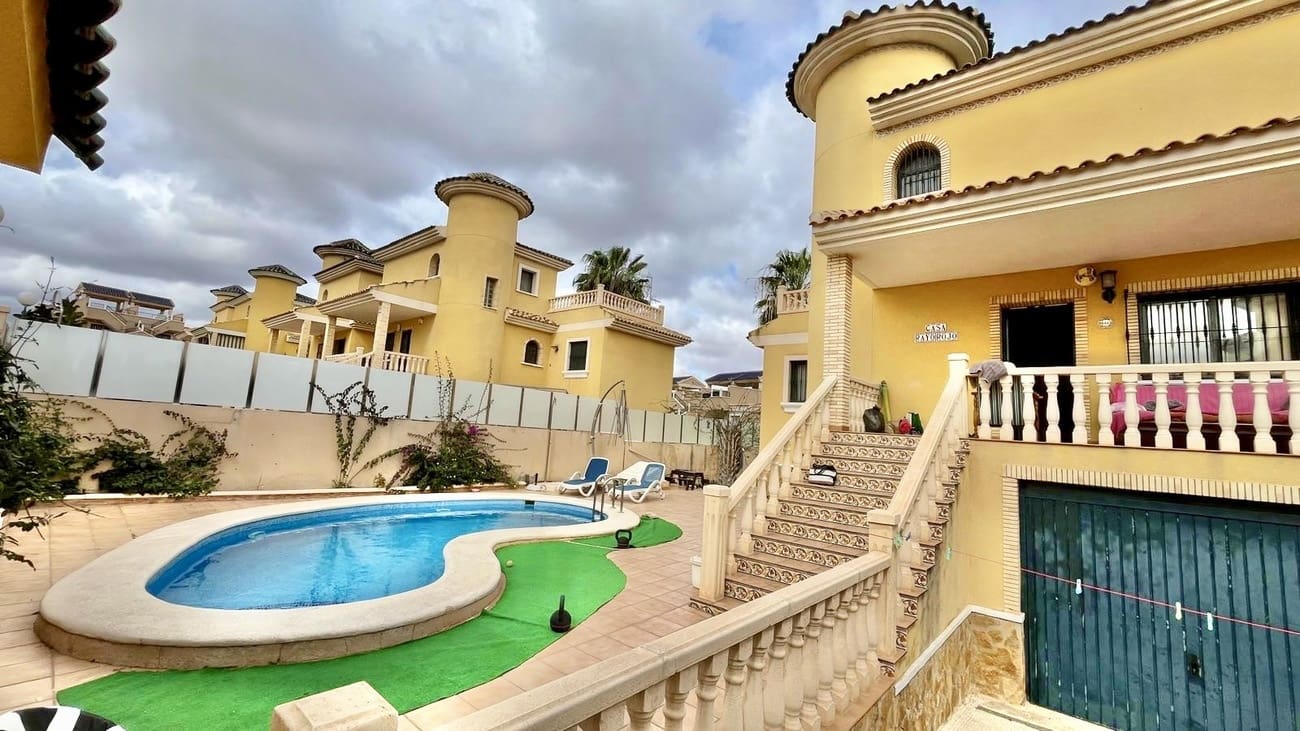 3 soveværelse Semi-Rækkehus til salg i Orihuela - € 363.500 (Ref: 10051121)