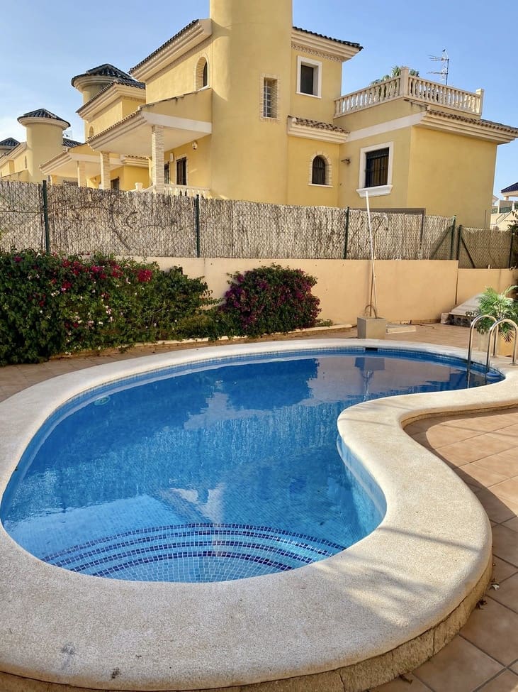 3 soveværelse Semi-Rækkehus til salg i Orihuela - € 363.500 (Ref: 10051121)