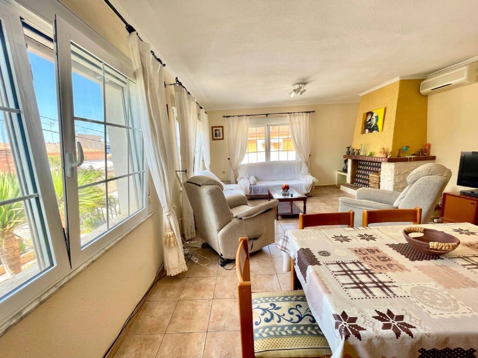 Chalet de 4 habitaciones en Benijófar en venta con piscina garaje - 416.000 € (Ref: 10051128)