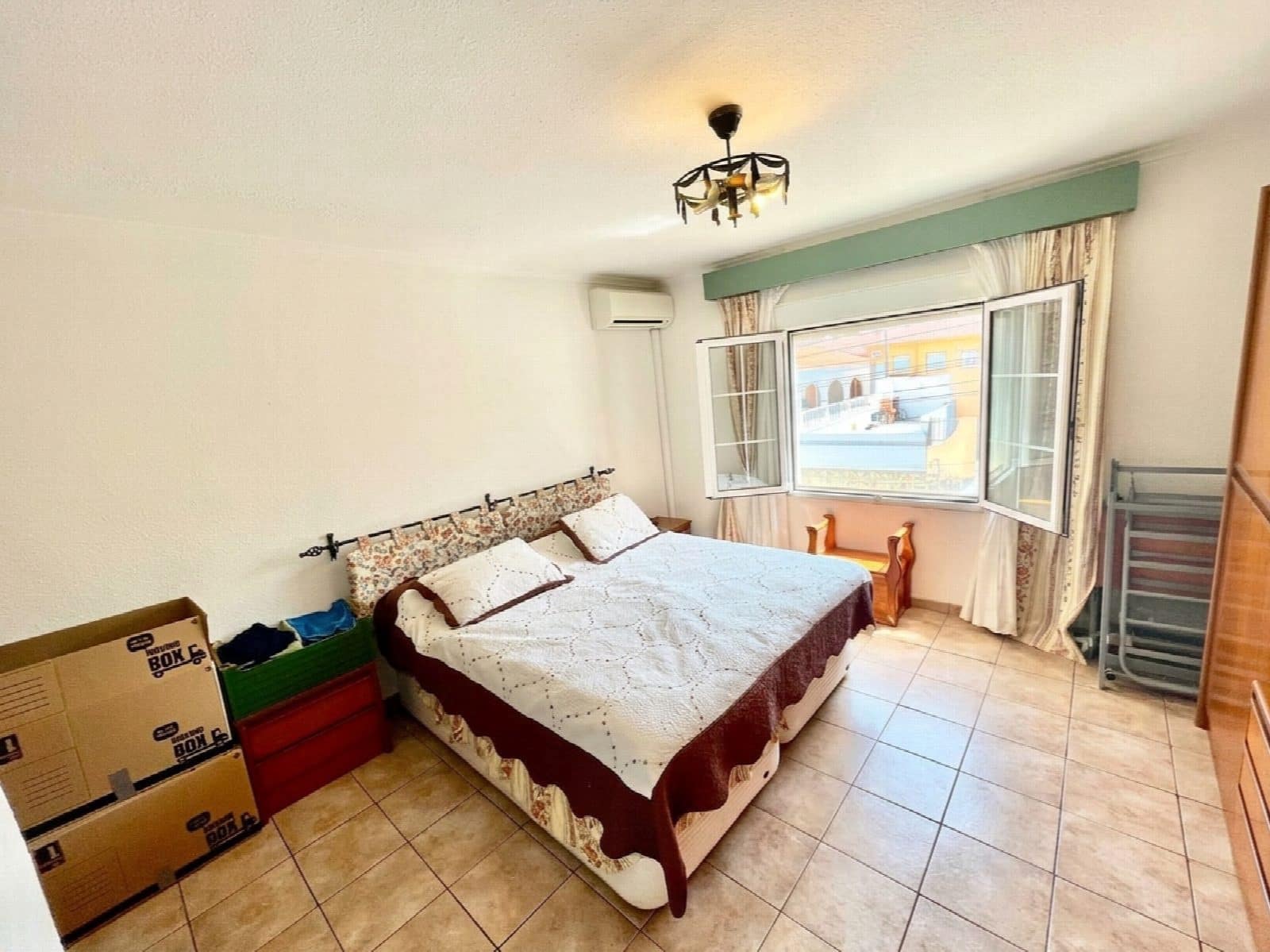 Chalet de 4 habitaciones en Benijófar en venta con piscina garaje - 416.000 € (Ref: 10051128)