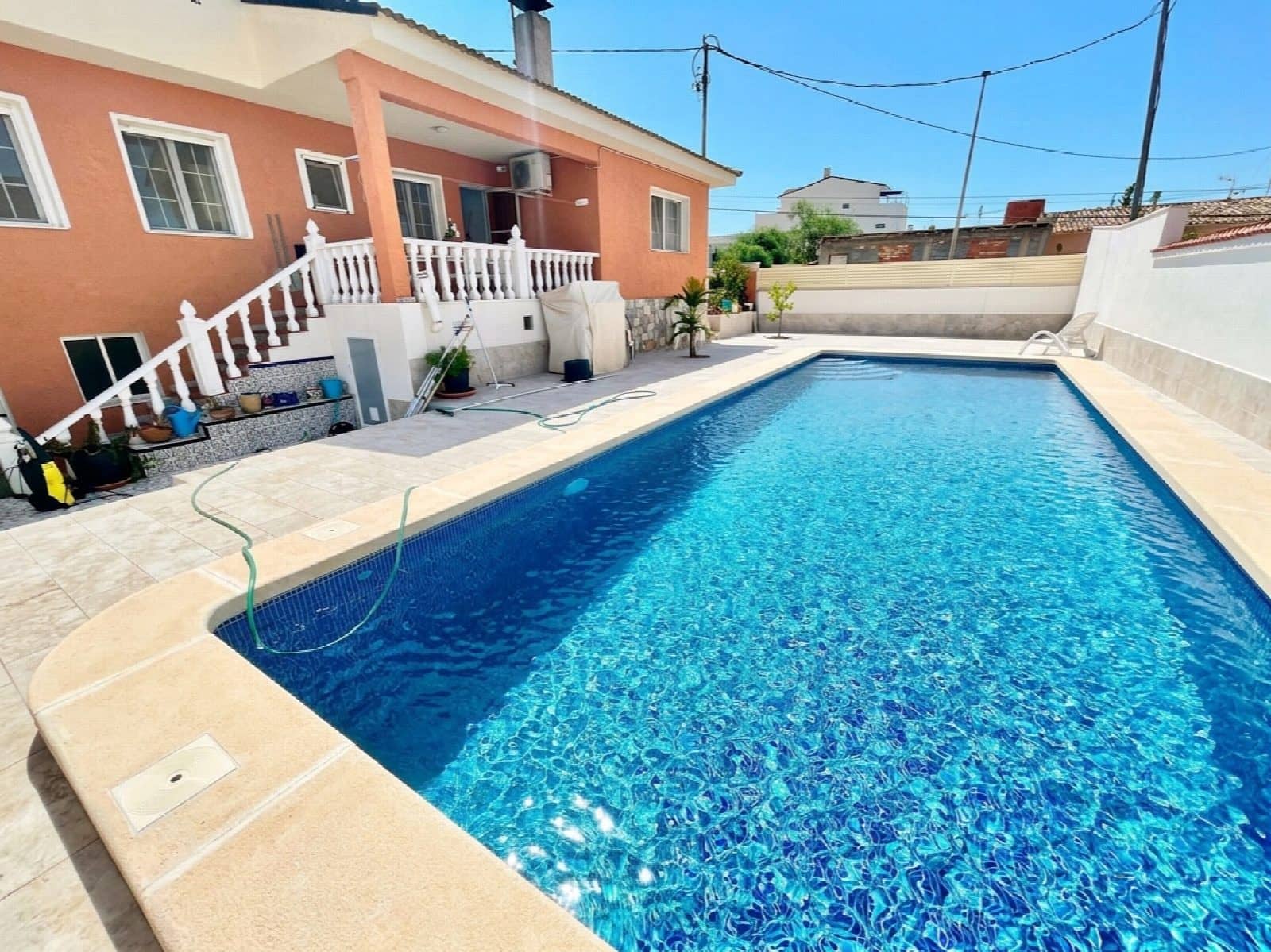 Chalet de 4 habitaciones en Benijófar en venta con piscina garaje - 416.000 € (Ref: 10051128)