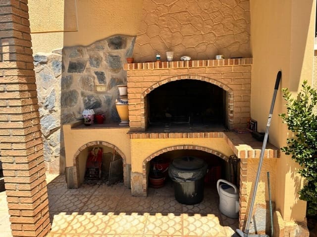 4 bedroom Villa for sale in Los Balcones - Los Altos, Torrevieja with pool garage - € 490,000 (Ref: 10051129)