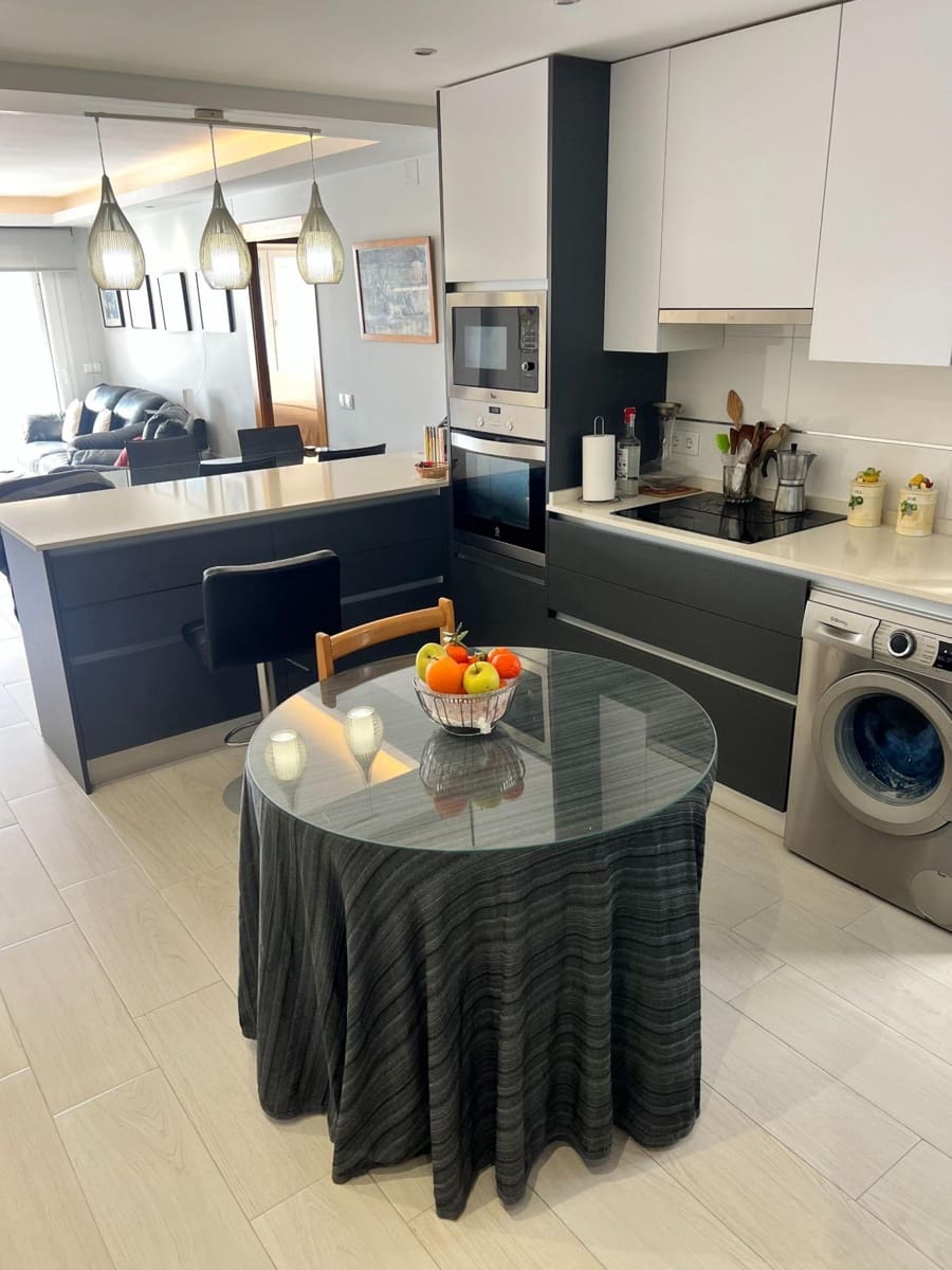 3 sypialnia Apartament przy plaży na sprzedaż w Torrevieja z garażem - 319 820 € (Ref: 10051132)