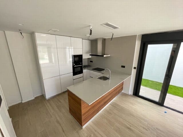 4 sovrum Strandlägenhet till salu i Pilar de la Horadada ciudad, Pilar de la Horadada - 575 000 € (Ref: 10051133)