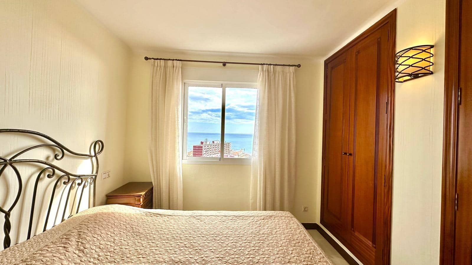 3 makuuhuone Ranta-asunto myytävänä paikassa Torrevieja mukana uima-altaan - 369 900 € (Ref: 10051147)