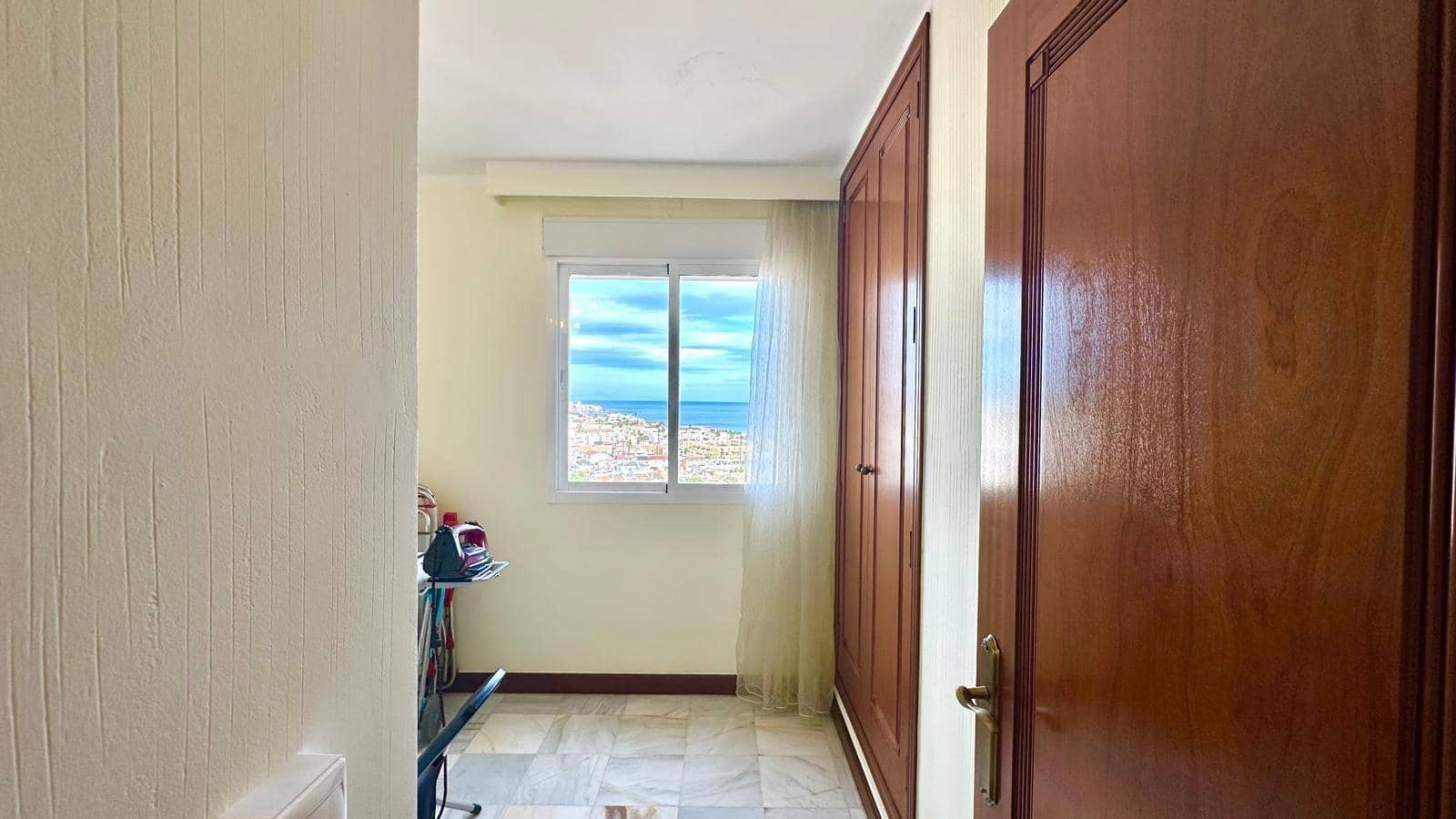 3 makuuhuone Ranta-asunto myytävänä paikassa Torrevieja mukana uima-altaan - 369 900 € (Ref: 10051147)