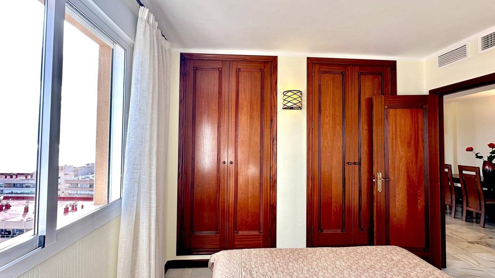 3 makuuhuone Ranta-asunto myytävänä paikassa Torrevieja mukana uima-altaan - 369 900 € (Ref: 10051147)