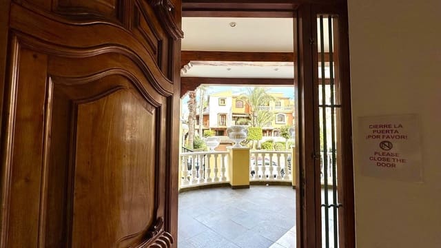 3 makuuhuone Ranta-asunto myytävänä paikassa Playa de los Locos, Torrevieja mukana uima-altaan - 369 900 € (Ref: 10051147)