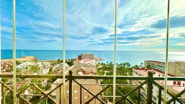 3 makuuhuone Ranta-asunto myytävänä paikassa Playa de los Locos, Torrevieja mukana uima-altaan - 369 900 € (Ref: 10051147)