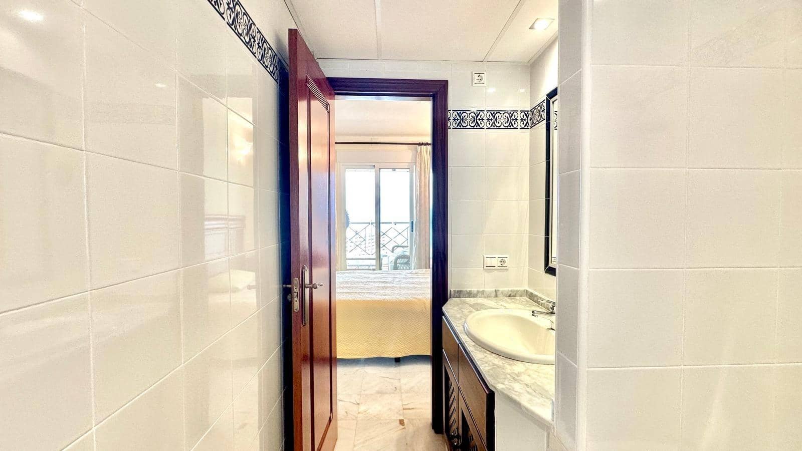 3 makuuhuone Ranta-asunto myytävänä paikassa Torrevieja mukana uima-altaan - 369 900 € (Ref: 10051147)